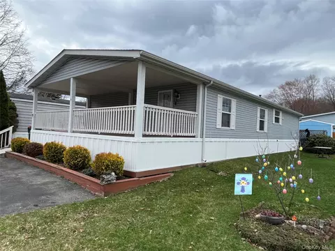 4 Scribo Ln, Wappinger, NY 12590 photo 2