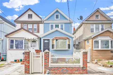 9558 113th St, South Richmond Hill, NY 11419