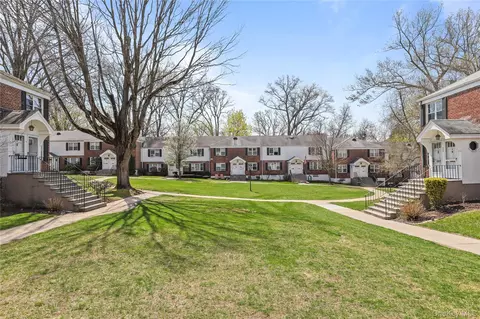 Exterior - 2 Peck Ave #27 A, Rye, NY 10580 photo 4 of 4