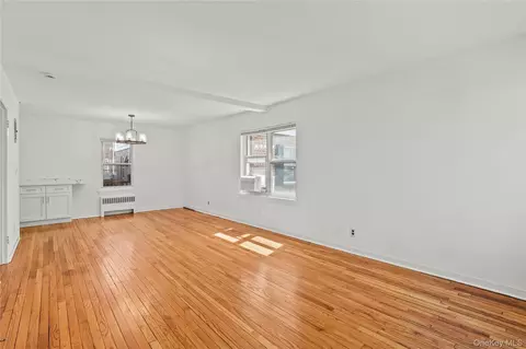 Living - 2 Peck Ave #27 A, Rye, NY 10580 photo 2 of 3