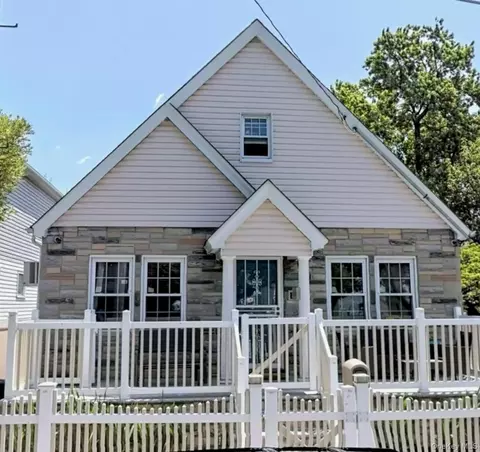 133-29 120th St, New York, NY 11420