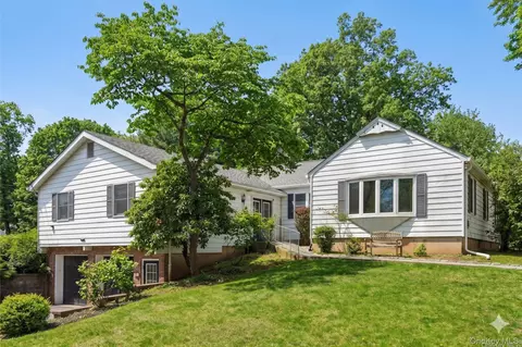 254 Congers Rd, Clarkstown, NY 10956