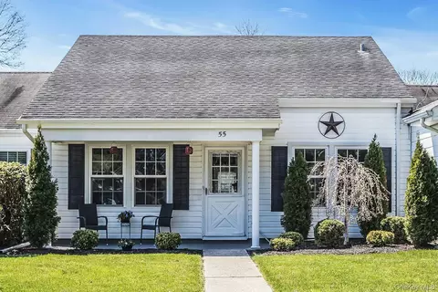 55 Forge Ln, Coram, NY 11727