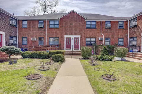 160-36 Cross Island Pkwy #6-203, Whitestone, NY 11357