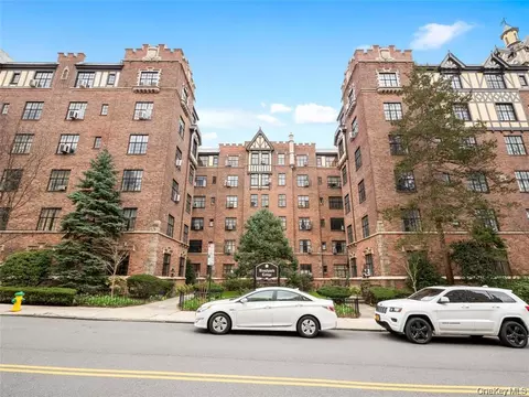 292 Main St #5H, White Plains, NY 10601