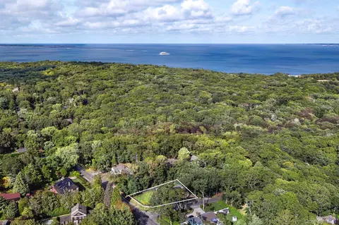 3 Chapel Ln, East Hampton, NY 11937