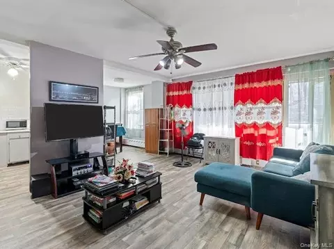 12425 Flatlands Ave Flatlands Ave, Brooklyn, NY 11208