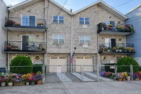 1305 Balcom Ave, New York, NY 10461