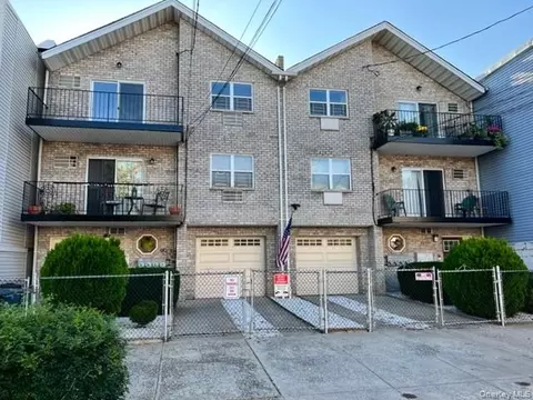1305 Balcom Ave, New York, NY 10461