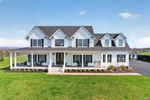 124 Mulford Dr, Shawangunk, NY 12589