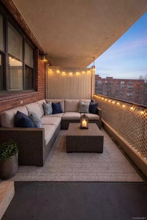 153-25 88th St #5G, New York, NY 11414
