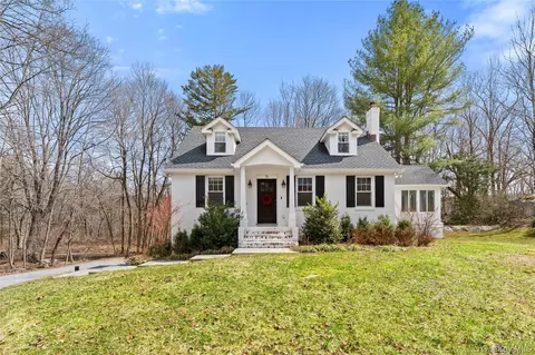 70 Oscawana Lake Rd, Putnam Valley, NY 10579