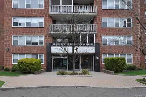 240 Garth Rd #6B2, Scarsdale, NY 10583