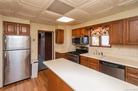 Kitchen - 200 Husted Ave, Peekskill, NY 10566 photo 2 of 5