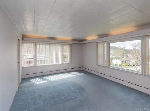 Living - 200 Husted Ave, Peekskill, NY 10566 photo 10 of 11