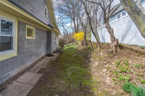 Exterior - 200 Husted Ave, Peekskill, NY 10566 photo 4 of 10