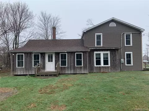 5528 Sound Ave, Riverhead, NY 11901