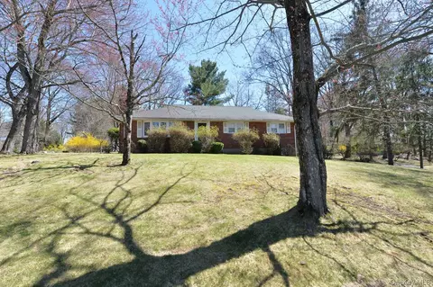 2 Augur Rd, Ramapo, NY 10901