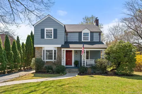 44 Sprague Rd, Scarsdale, NY 10583