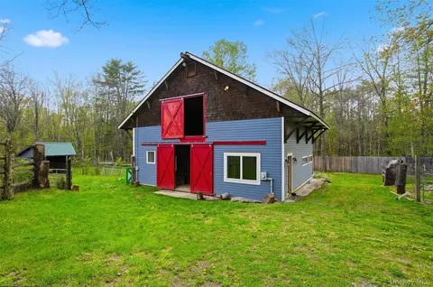 Exterior - 374 Marcott Rd, Marbletown, NY 12419 photo 9 of 11