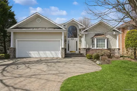 30 Redan Dr, Smithtown, NY 11787