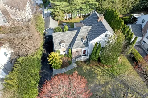 18 Knollwood Rd, Eastchester, NY 10709