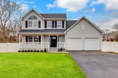 85 Patchogue Ave, Mastic, NY 11950