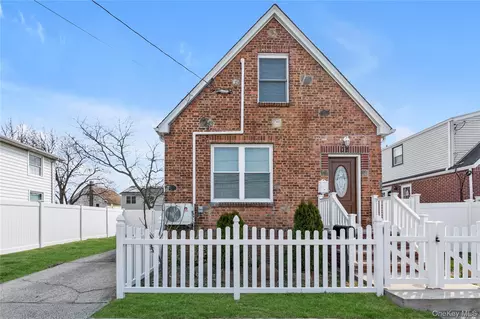 103 Clement Ave #1, Meacham, NY 11003