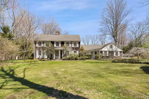 220 Middle Patent Rd, Bedford, NY 10506