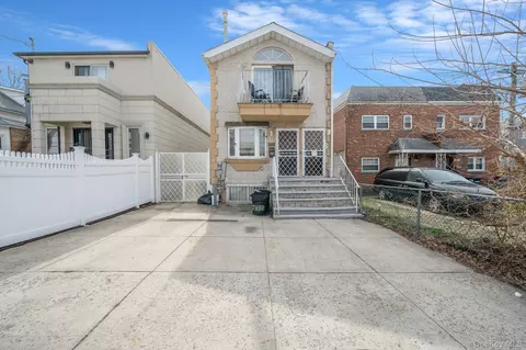 2858 Sampson Ave, New York, NY 10465