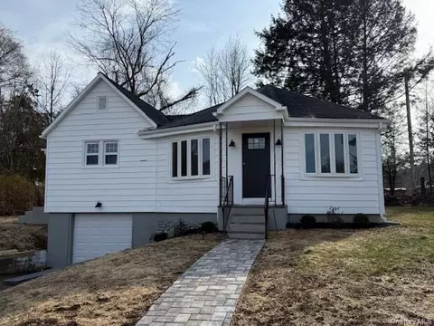 184 S Main St, Ellenville, NY 12428