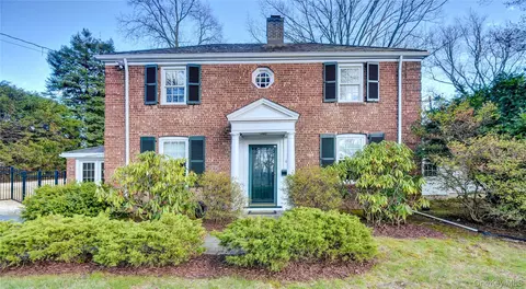 61 Kathwood Rd, Greenburgh, NY 10607