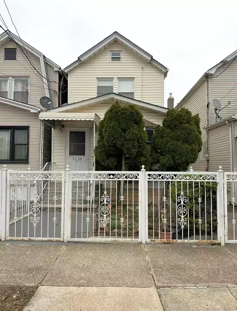 9703 105th St, New York, NY 11416