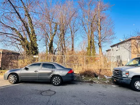 113 Avenue Ave, New York, NY 11433