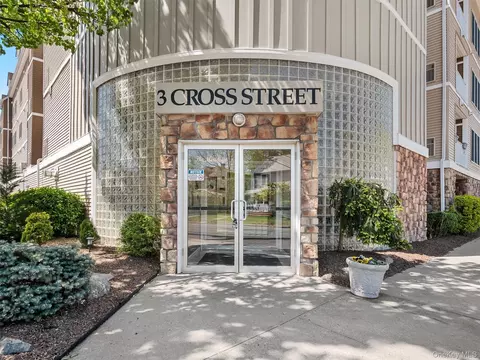 3 Cross St #104, Ramapo, NY 10901