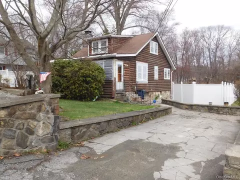 219 Willow Dr, Mahopac, NY 10541