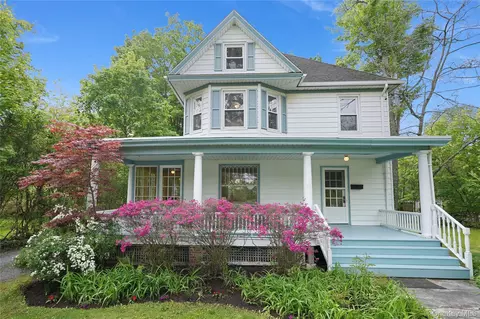 294 Bedford Rd, Mount Pleasant, NY 10570