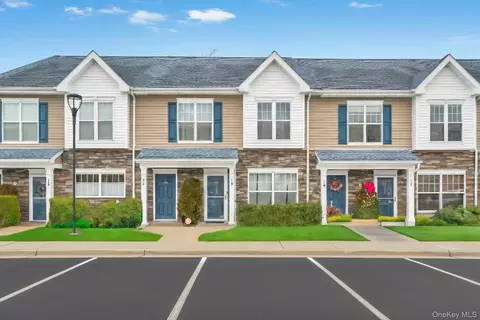 115 Weatherby Ln, Central Islip, NY 11722