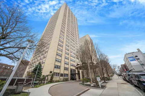 10230 66th Rd #21H, New York, NY 11375