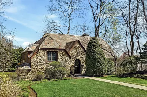29 Corell Rd, Scarsdale, NY 10583