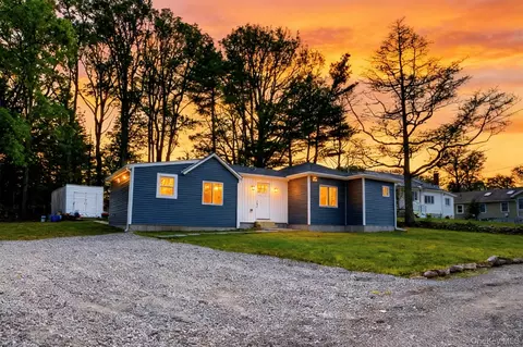 13 Brook Trl W, Mamakating, NY 12790