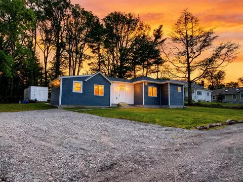 13 Brook Trl W, Mamakating, NY 12790
