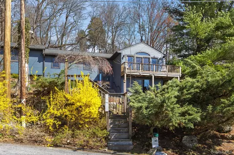 6 Tennis Court Rd, Mahopac, NY 10541