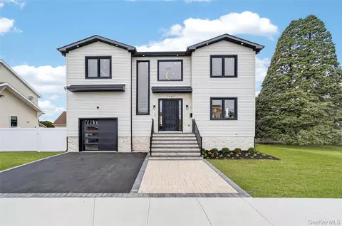 2460 Centre Ave, Bellmore, NY 11710