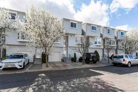 110 Dinsmore St # F, Staten Island, NY 10314