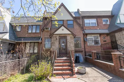30-61 88th St, New York, NY 11369