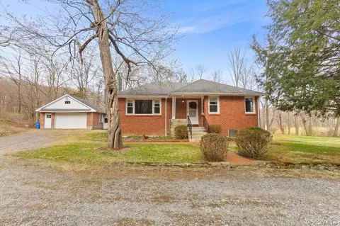 65 Hortontown Rd, Kent, NY 10512