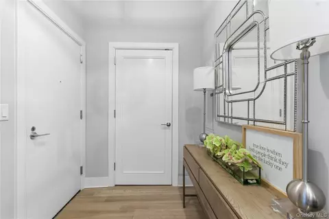 100 Garvies Point Rd #1025, Glen Cove, NY 11542