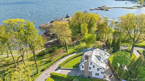 56 Park Ave, Larchmont, NY 10538