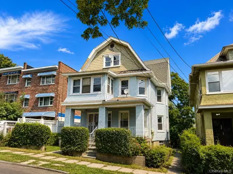 131 Vista Pl, Mount Vernon, NY 10550